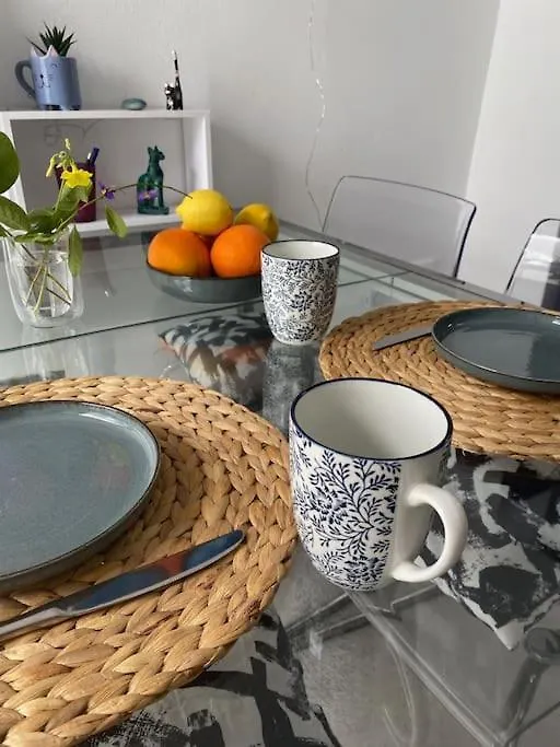 La Margarita Beach Apartment, Club Tropicana Ροκέτας ντε Μαρ 0*,  Ισπανία